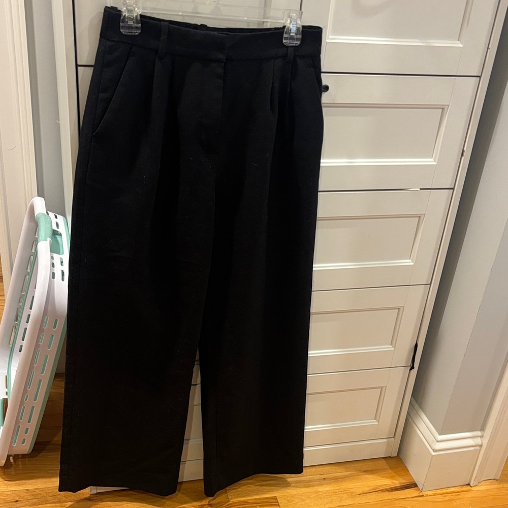 Black Women’s Wide-Leg Dress Pants